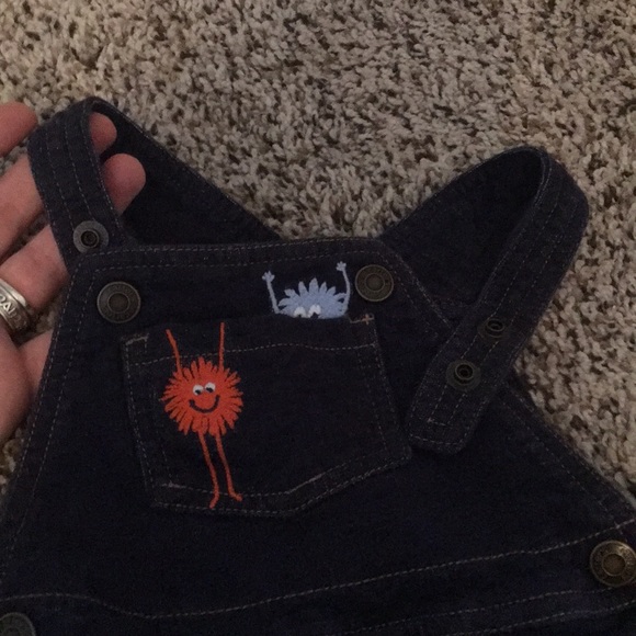 Adorable overalls for infants/toddlers - Picture 4 of 6